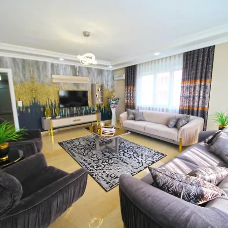 Просторная Квартира С Бассейном Appartement *